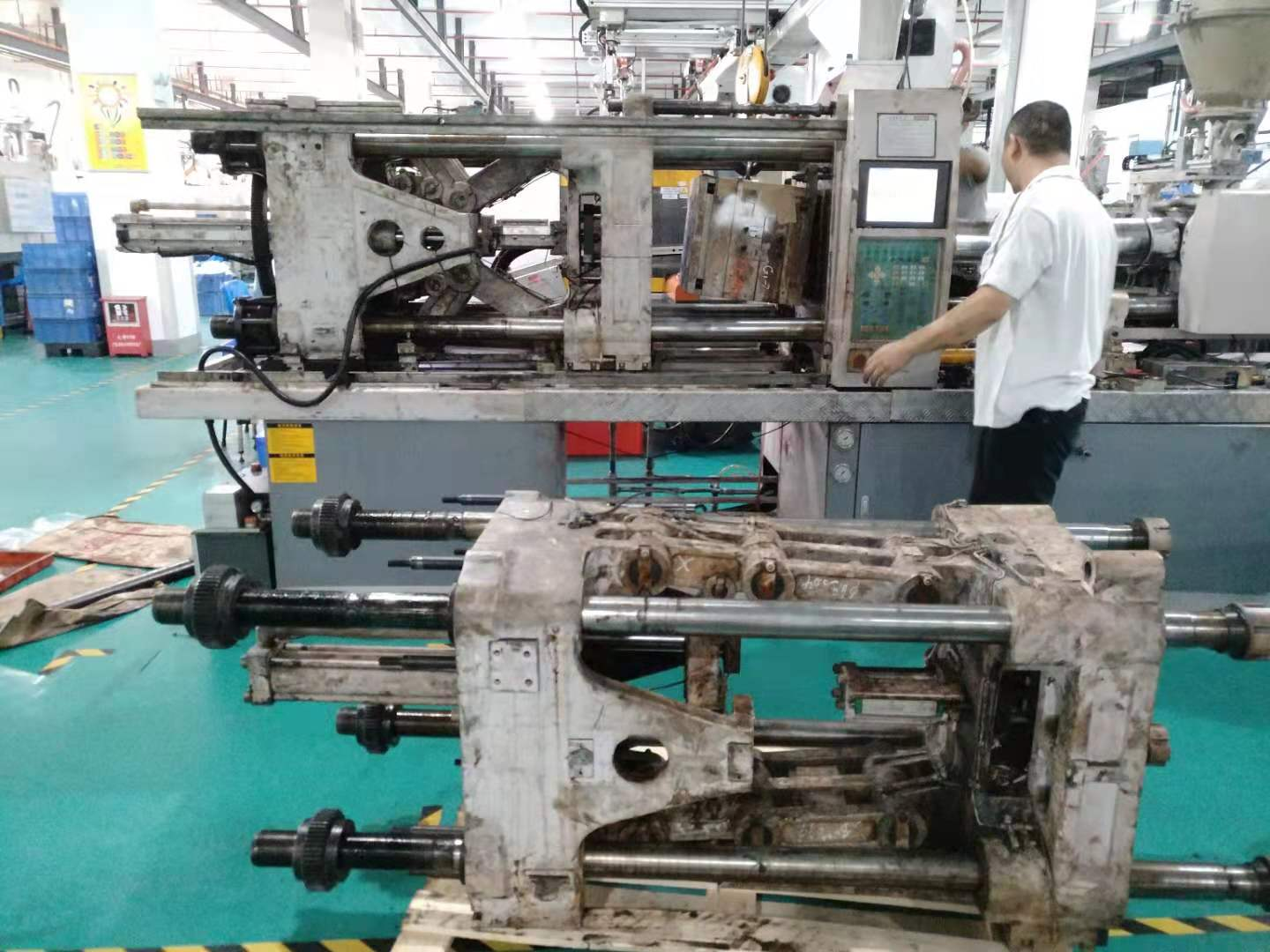 注塑機維修